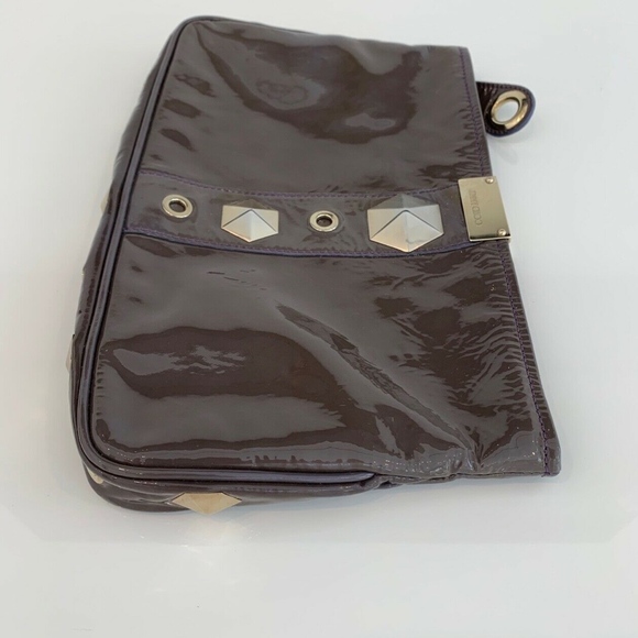 JIMMY CHOO PURPLE PATENT LEATHER GOLD TONE CLUTCH - Picture 5 of 8
